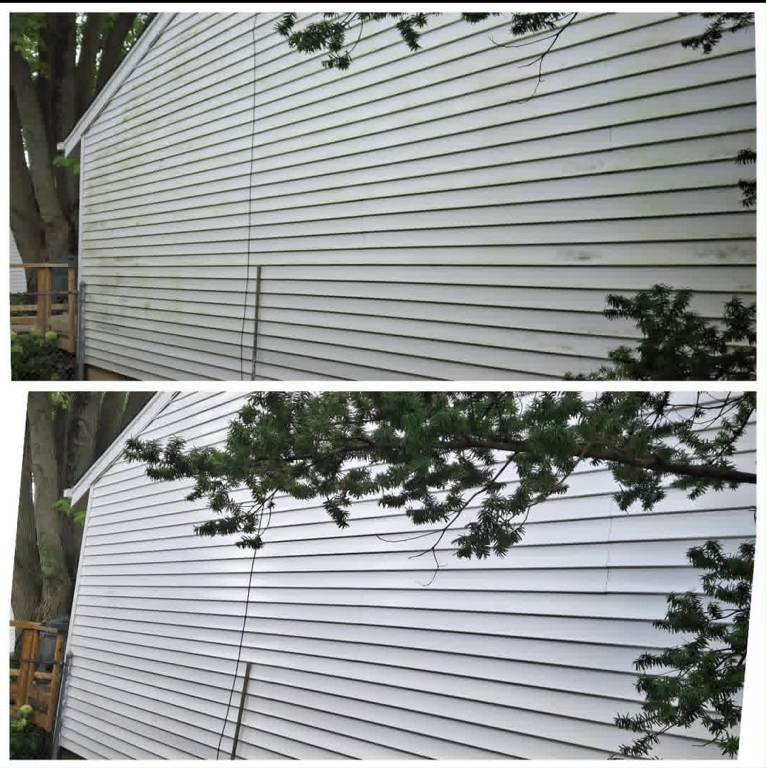 White vinyl siding house washing before and after in the Fox Valley
